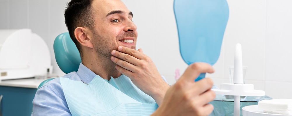 Diş implantının eski tip protezlere göre avantajları nelerdir?